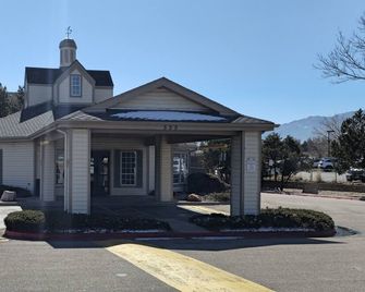 Quality Inn & Suites Garden Of The Gods - Colorado Springs - Gebouw