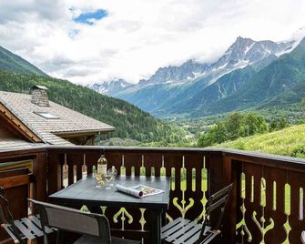 Apartment Refuge De Bellachat - Alpes Travel - Les Houches - Sleeps 4 - Les Houches - Ban công
