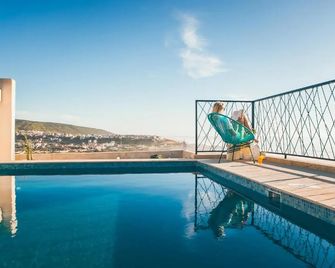 The Yogi Surfer - Taghazout - Piscine
