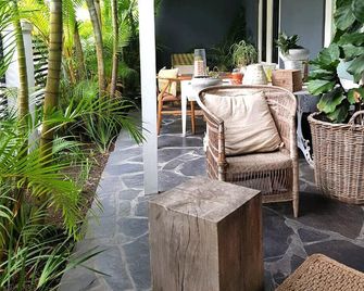 ذا كونسيرج - دوربان - شرفة مرصوفة