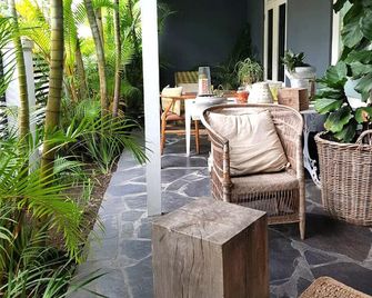 The Concierge Boutique Bungalows - דורבן - פטיו