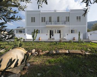 Inkantu B&B - Terrasini - Edificio