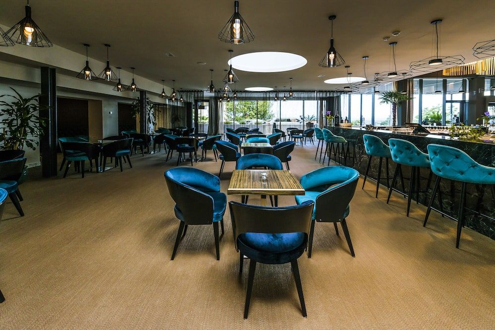 Grand Hotel Adriatic II - אופטייה - מסעדה