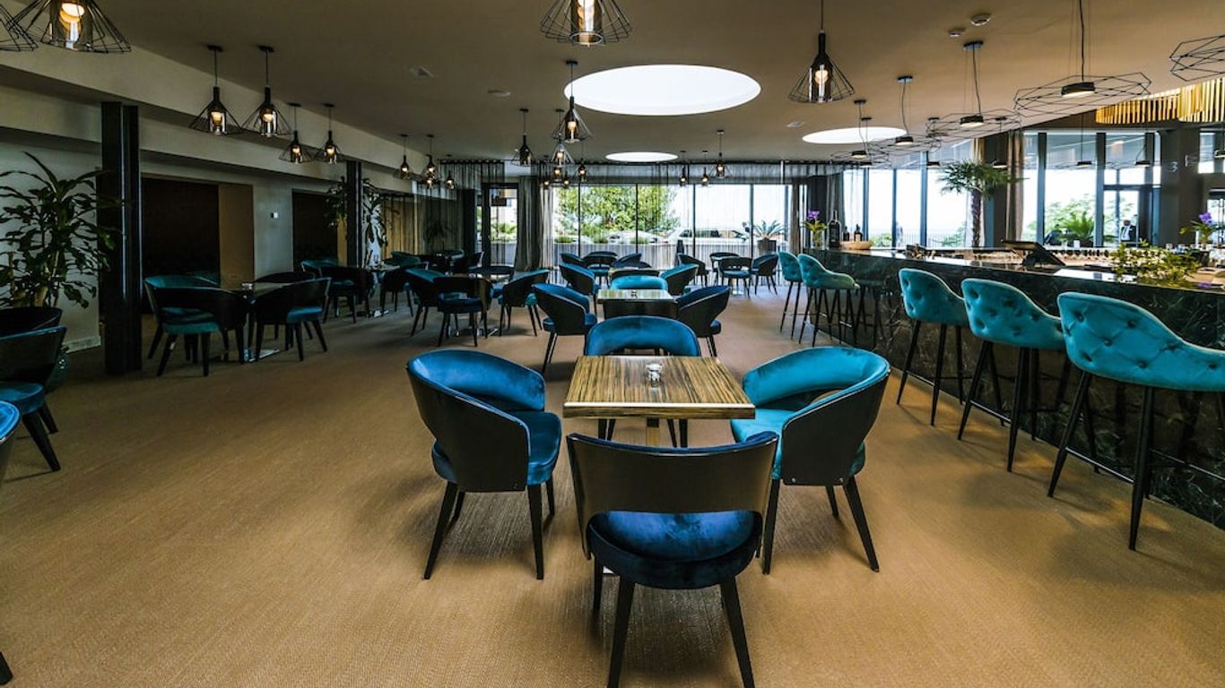 Grand Hotel Adriatic II