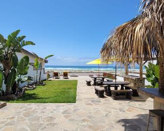 Beach Front Casita With A Lot Of Charm Inside The Gated Community Of La Salina - La Misión - Patio
