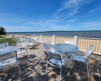 North Shore Inn Tc 103 - Traverse City - Balcony