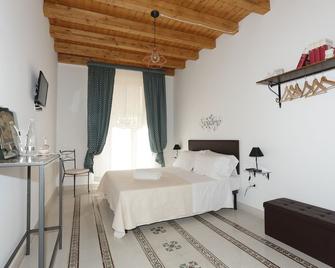 'Suliscenti' Dimora Siciliana B&B - Avola - Ložnice