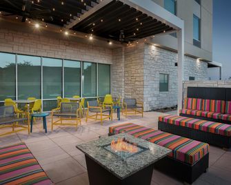 Home2 Suites by Hilton Laredo North - Laredo - Budova
