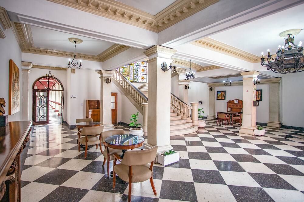 Hotel Urdiñola Saltillo - סאלטיו