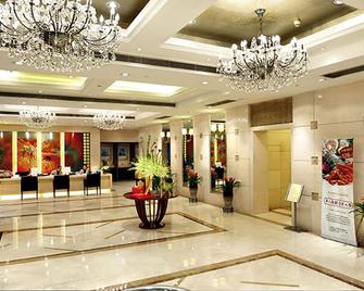 Howard Johnson by Wyndham Huaihai Hotel Shanghai - שנחאי - לובי
