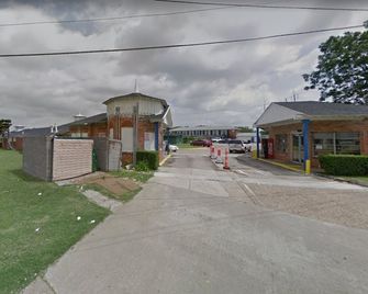 Cole Manor Motel By OYO Love Field Market Center - Dallas - Building