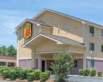 Super 8 by Wyndham Charlottesville - Charlottesville - Edificio
