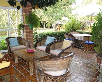 Charming House And Garden Overlooking The Mountains In A Magical Valley - Tepoztlán - Patio