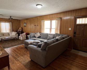 Winnie's Place- Highland Lakes/Hill Country - Marble Falls - Obývací pokoj