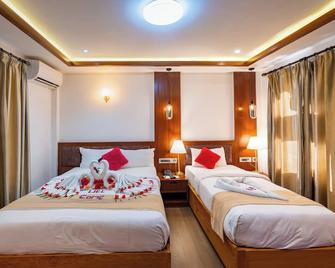Hotel Seven Limited - Sauraha - Bedroom