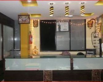 Hotel Dwarkesh Inn - Vapi - Front desk