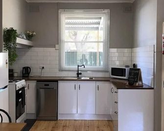 Cute and Cosy II - Events, Workers, Getaways. - Murray Bridge - Кухня
