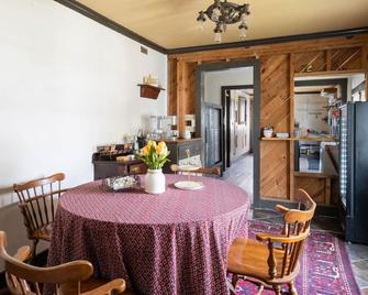 Historic charm with modern amenities - Colonial Beach - Comedor
