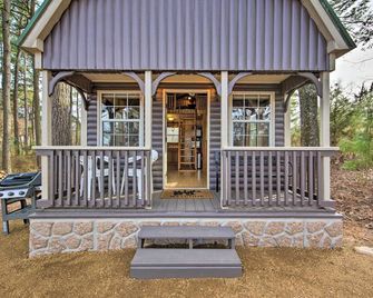 Lakefront Cabin w/ 2 Lofts, Boats on 4 Acres - Winnsboro - Building