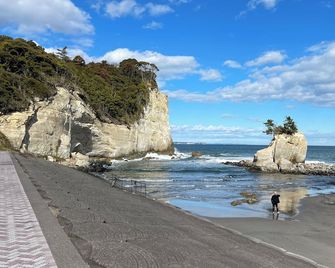 Elm On The Beach - Kitaibaraki