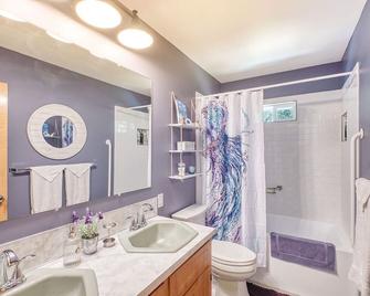 Steps To Beach, Ping Pong, Xbox, Foosball, Wifi, Private Deck (Sandcastle) - Ocean Park - Bathroom