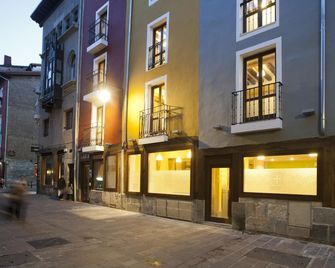 El Albergue de la Catedral - Vitoria - Gebäude