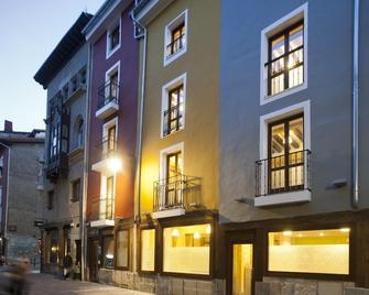 El Albergue de la Catedral - ויטוריה-גסטיאז - בניין