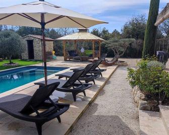 Villa With Private Pool In The Luberon - Roussillon - Piscine