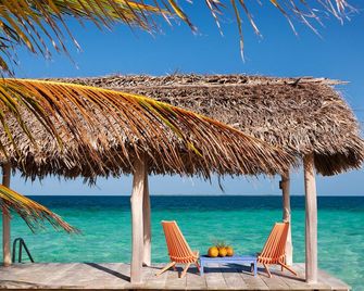 Royal Belize - Dangriga - Playa