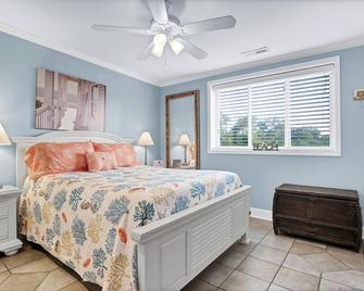 The Waterway 403 by Sea Scape Properties - Wrightsville Beach - Schlafzimmer