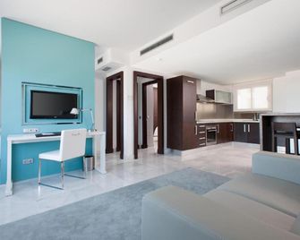 Suittes Hotel - Algeciras - Sala de estar