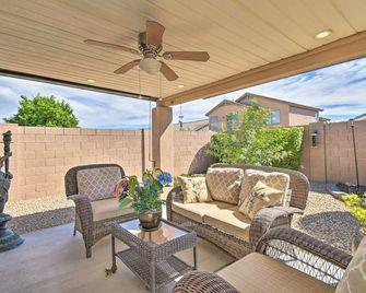 Patio and Grilling Station Family Home in Glendale - Glendale - Balcony