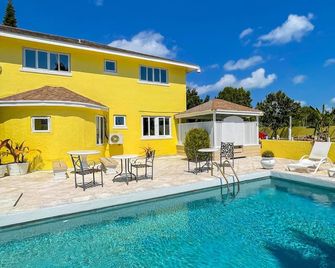 Golden Palms House - Nassau - Svømmebasseng