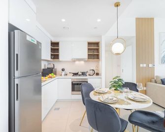 Luxury Stay by Dubai Mall & Burj - Madinat Zayed - Cocina