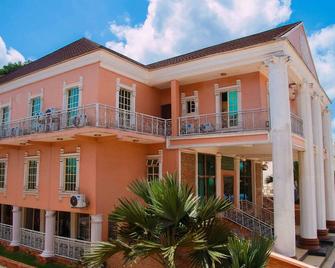 Eden Hotel And Resorts - Ota - Edificio