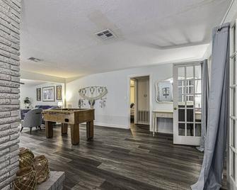 Pool House On The Kemah Boardwalk W Bikes - Kemah - Dining room