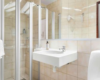 Hotel Mälarporten - Västerås - Kylpyhuone