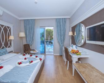 Ocean Blue High Class Hotel - Fethiye