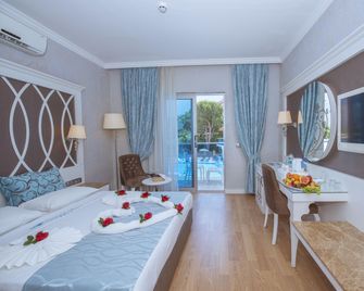 Ocean Blue High Class Hotel - פטהייה