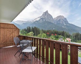 Haus Lohengrin Ferienwohnung 1 - Kastelruth - Parveke