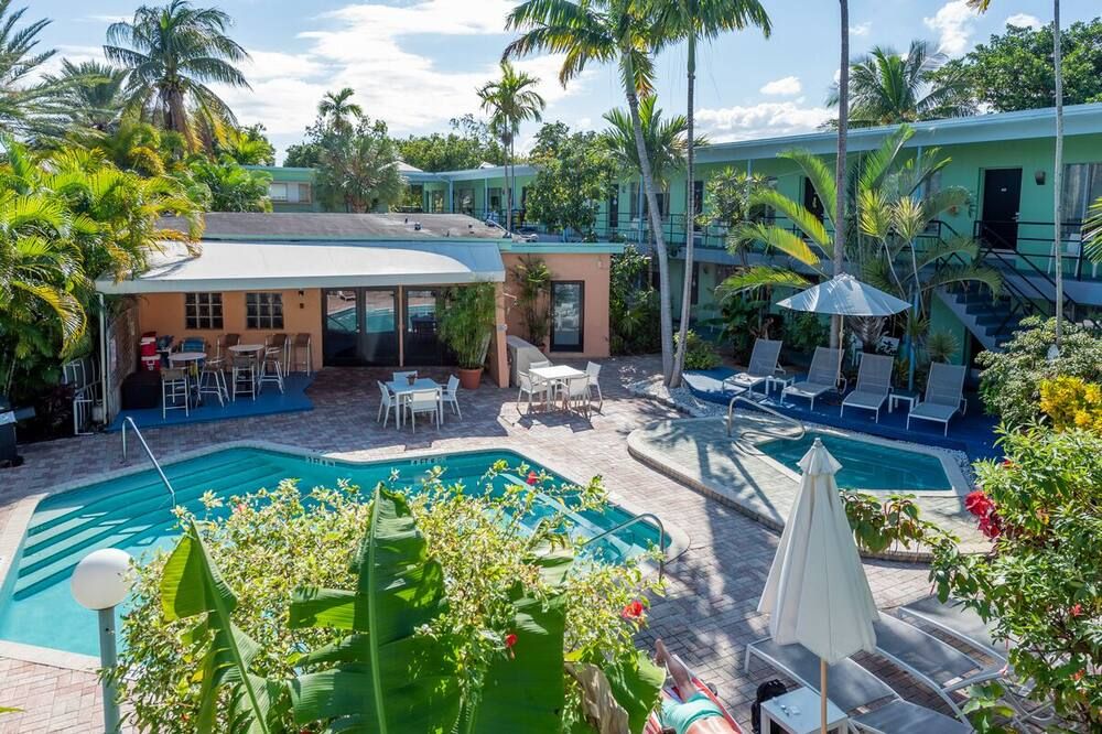 Victoria Park Hotel - פורט לודרדייל - בריכה