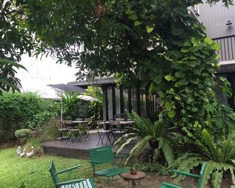 Baan Ongkharak bed & breakfast - Bangkok - Patio