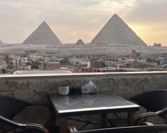 Pyramids Hills View - El Cairo - Balcón