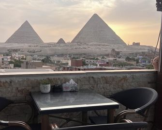 Pyramids Hills View - Káhira - Balkón