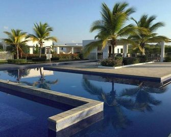 Beach House / 6 People / Pool / Pet Friendly / Tourist Area - Río Hato - Pool