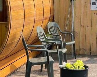 Ruth Lake Resort Motel Room #7 - Michigamme - Patio