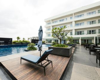 Oakwood Residence Whitefield Bangalore - Bengaluru - Pool