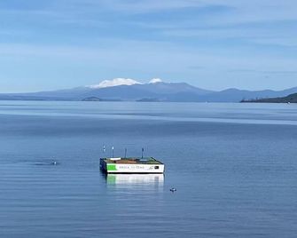 Central on Tui - Taupo Central Holiday Unit - Taupo - Outdoors view