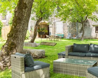 Le Repos du Poète - Anères - Patio