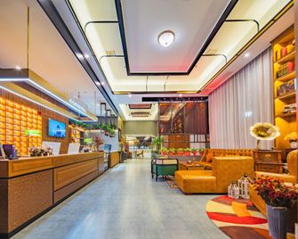 Zhe Coffee Hotel (Xi'an North Railway Station Chang'an University Weishui Campus Branch) - Xian - Resepsjon